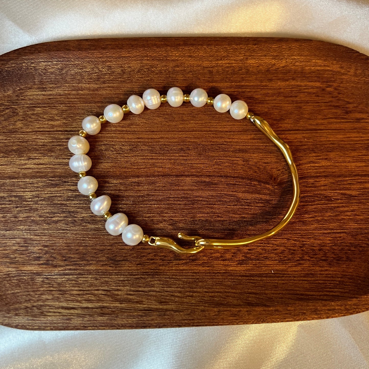 Golden Pearl Bangle